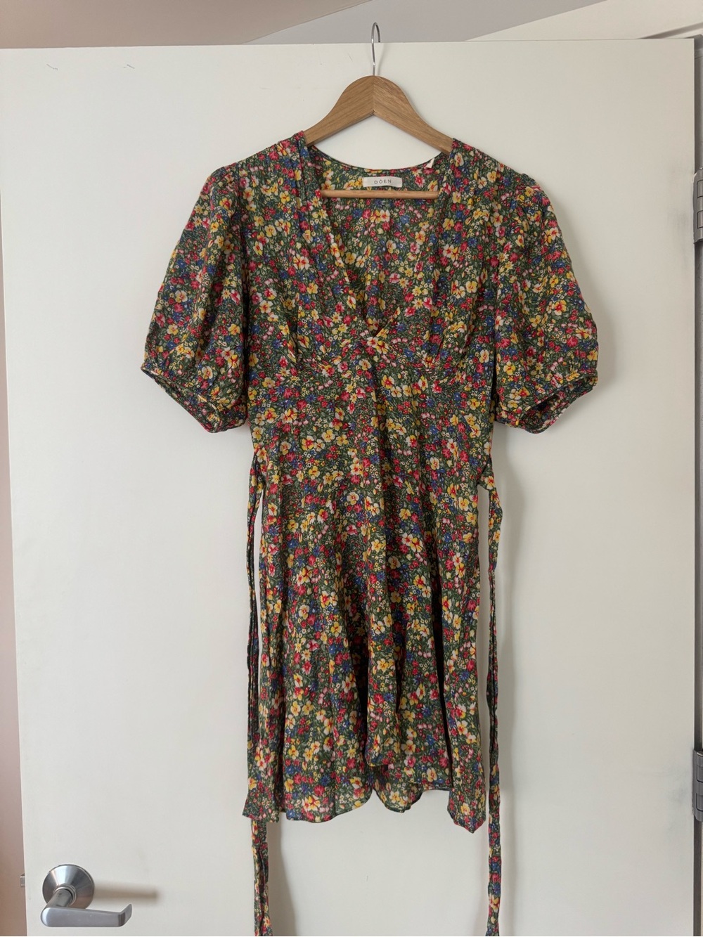 Dôen Emilia Dress in Green Valley Floral - Picture 2 of 3